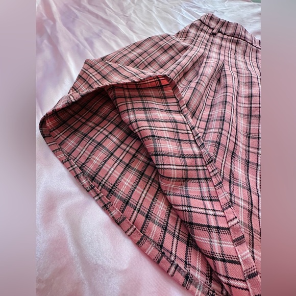 Pink & Black Plaid Skirt - Picture 3 of 4